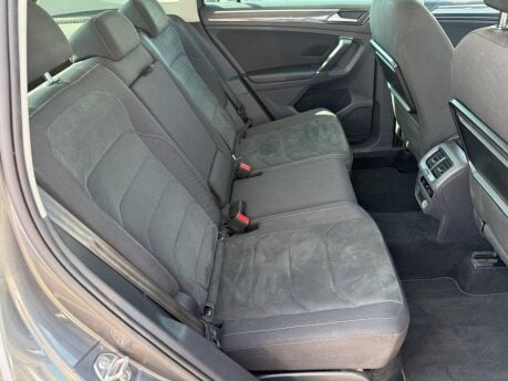 Volkswagen Tiguan 2.0 TDI BlueMotion Tech SEL 4Motion Euro 6 (s/s) 5dr 22