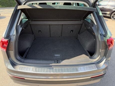 Volkswagen Tiguan 2.0 TDI BlueMotion Tech SEL 4Motion Euro 6 (s/s) 5dr 24