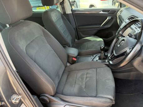 Volkswagen Tiguan 2.0 TDI BlueMotion Tech SEL 4Motion Euro 6 (s/s) 5dr 21