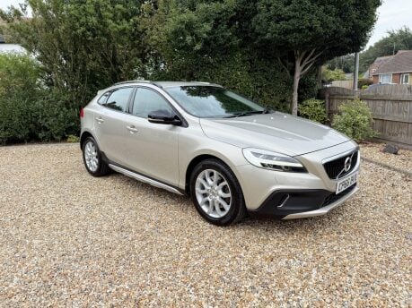 Volvo V40 2.0 T3 Pro Euro 6 (s/s) 5dr 2