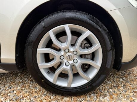 Volvo V40 2.0 T3 Pro Euro 6 (s/s) 5dr 13