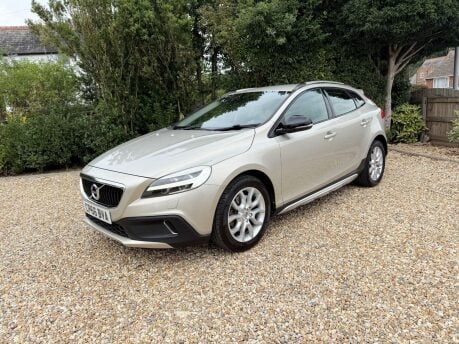 Volvo V40 2.0 T3 Pro Euro 6 (s/s) 5dr 1