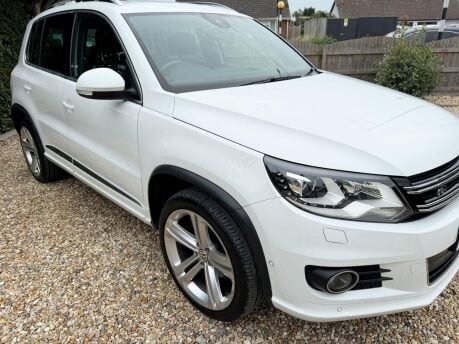 Volkswagen Tiguan 2.0 TDI BlueMotion Tech R-Line Edition DSG 4WD Euro 6 (s/s) 5dr 9