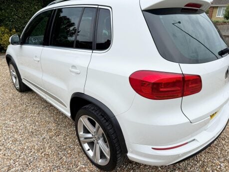 Volkswagen Tiguan 2.0 TDI BlueMotion Tech R-Line Edition DSG 4WD Euro 6 (s/s) 5dr 12
