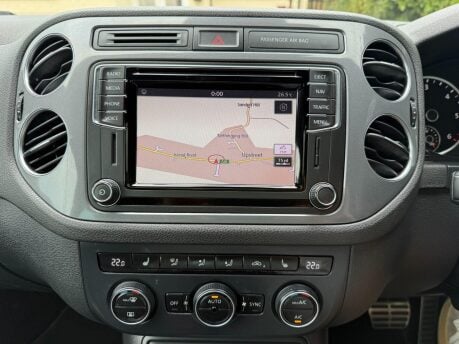Volkswagen Tiguan 2.0 TDI BlueMotion Tech R-Line Edition DSG 4WD Euro 6 (s/s) 5dr 17