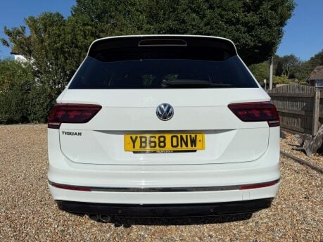 Volkswagen Tiguan 2.0 TDI R-Line DSG Euro 6 (s/s) 5dr 11