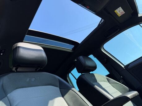 Volkswagen Tiguan 2.0 TDI R-Line DSG Euro 6 (s/s) 5dr 3