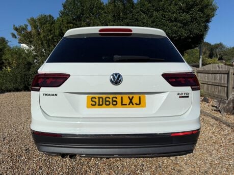 Volkswagen Tiguan 2.0 TDI BlueMotion Tech SEL DSG 4Motion Euro 6 (s/s) 5dr 11