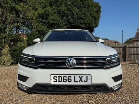 Volkswagen Tiguan 2.0 TDI BlueMotion Tech SEL DSG 4Motion Euro 6 (s/s) 5dr 8