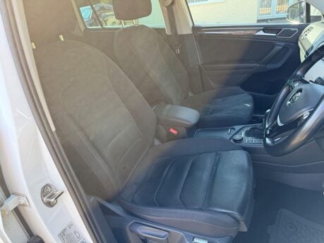 Volkswagen Tiguan 2.0 TDI BlueMotion Tech SEL DSG 4Motion Euro 6 (s/s) 5dr 22