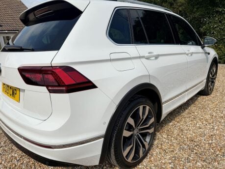 Volkswagen Tiguan 2.0 TDI R-Line Tech Euro 6 (s/s) 5dr 10
