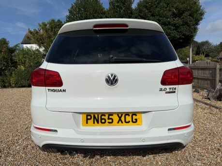 Volkswagen Tiguan 2.0 TDI BlueMotion Tech R-Line 4WD Euro 6 (s/s) 5dr 9