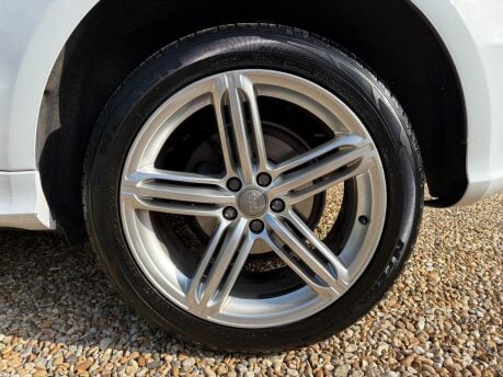 Audi Q5 2.0 TDI S line Plus S Tronic quattro Euro 6 (s/s) 5dr 11