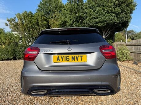 Mercedes-Benz A Class 2.1 A200d AMG Line (Premium) 7G-DCT Euro 6 (s/s) 5dr 9