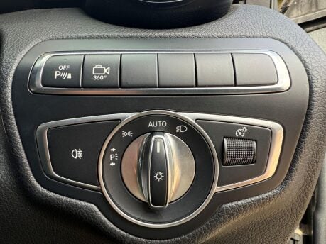 Mercedes-Benz GLC 2.1 GLC250d AMG Line (Premium) G-Tronic 4MATIC Euro 6 (s/s) 5dr 17