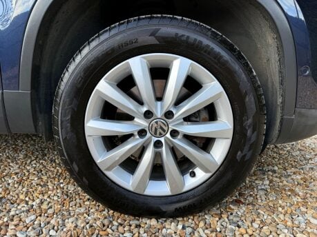 Volkswagen Tiguan 2.0 TDI BlueMotion Tech Match DSG 4WD Euro 5 (s/s) 5dr 15