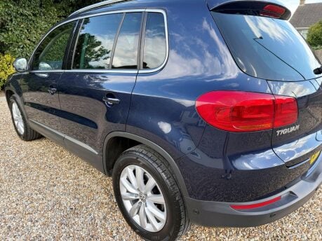 Volkswagen Tiguan 2.0 TDI BlueMotion Tech Match DSG 4WD Euro 5 (s/s) 5dr 12