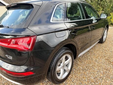 Audi Q5 2.0 TDI 40 Sport S Tronic quattro Euro 6 (s/s) 5dr 8