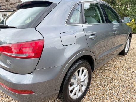 Audi Q3 2.0 TDI SE S Tronic quattro Euro 5 (s/s) 5dr 8