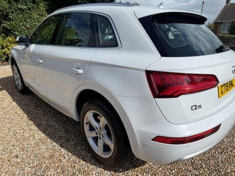 Audi Q5 2.0 TDI 40 Sport S Tronic quattro Euro 6 (s/s) 5dr 9
