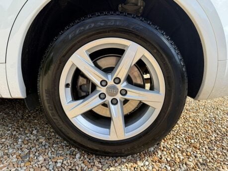 Audi Q5 2.0 TDI 40 Sport S Tronic quattro Euro 6 (s/s) 5dr 10
