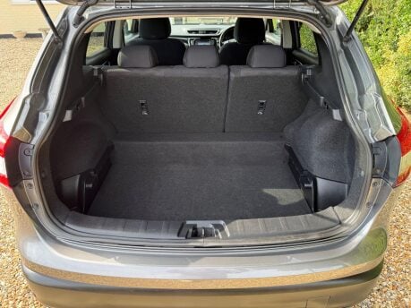 Nissan Qashqai 1.5 dCi n-tec+ 2WD Euro 5 (s/s) 5dr 16