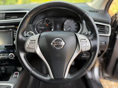 Nissan Qashqai 1.5 dCi n-tec+ 2WD Euro 5 (s/s) 5dr 12
