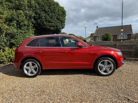 Audi Q5 2.0 TDI S line Plus S Tronic quattro Euro 5 (s/s) 5dr 4