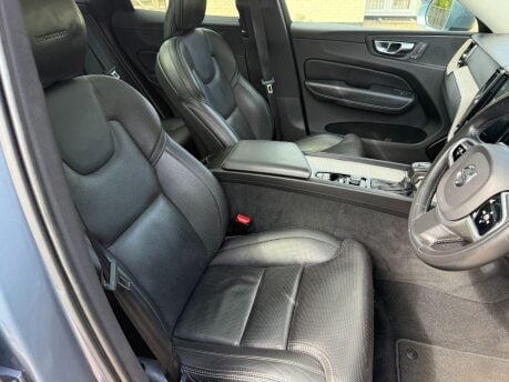 Volvo XC60 2.0 D5 PowerPulse Inscription Pro Auto AWD Euro 6 (s/s) 5dr 17