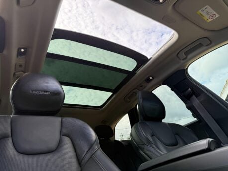 Volvo XC60 2.0 D5 PowerPulse Inscription Pro Auto AWD Euro 6 (s/s) 5dr 3