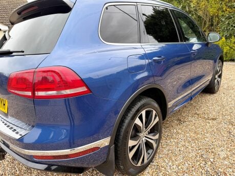 Volkswagen Touareg 3.0 TDI V6 BlueMotion Tech R-Line Tiptronic 4WD Euro 6 (s/s) 5dr 10