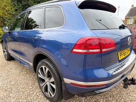 Volkswagen Touareg 3.0 TDI V6 BlueMotion Tech R-Line Tiptronic 4WD Euro 6 (s/s) 5dr 12