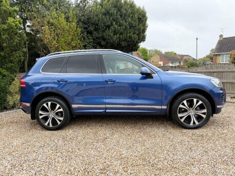 Volkswagen Touareg 3.0 TDI V6 BlueMotion Tech R-Line Tiptronic 4WD Euro 6 (s/s) 5dr 6