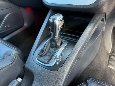 Volkswagen Scirocco 2.0 TDI R-Line DSG Euro 5 3dr (Leather, Nav) 16