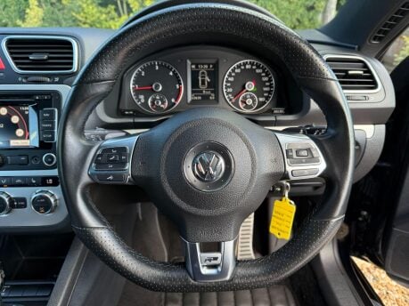 Volkswagen Scirocco 2.0 TDI R-Line DSG Euro 5 3dr (Leather, Nav) 13