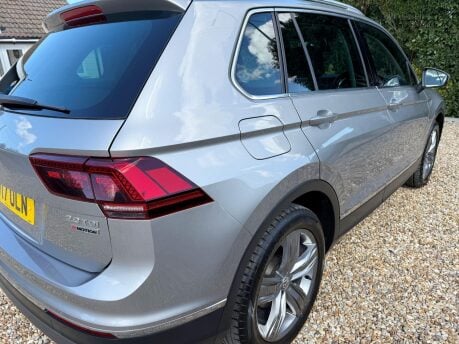 Volkswagen Tiguan 2.0 TDI BlueMotion Tech SEL 4Motion Euro 6 (s/s) 5dr 10