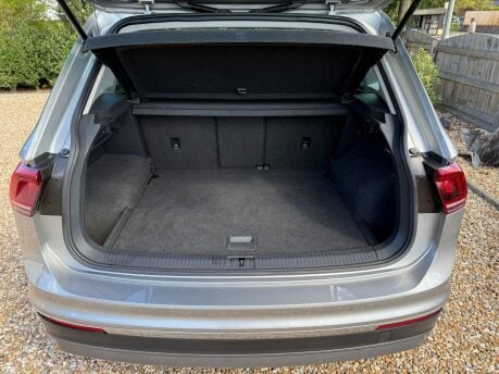 Volkswagen Tiguan 2.0 TDI BlueMotion Tech SEL 4Motion Euro 6 (s/s) 5dr 22