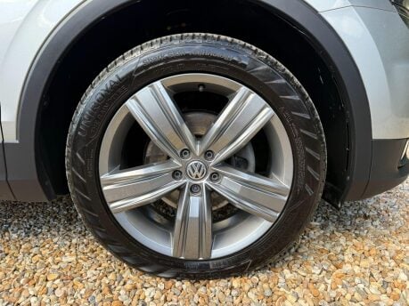 Volkswagen Tiguan 2.0 TDI BlueMotion Tech SEL 4Motion Euro 6 (s/s) 5dr 15