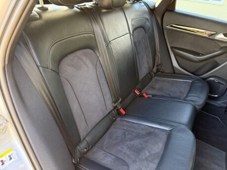Audi Q3 2.0 TDI Black Edition S Tronic quattro Euro 6 (s/s) 5dr 22