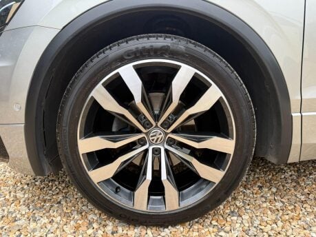 Volkswagen Tiguan 2.0 TDI R-Line Tech 4Motion Euro 6 (s/s) 5dr 15