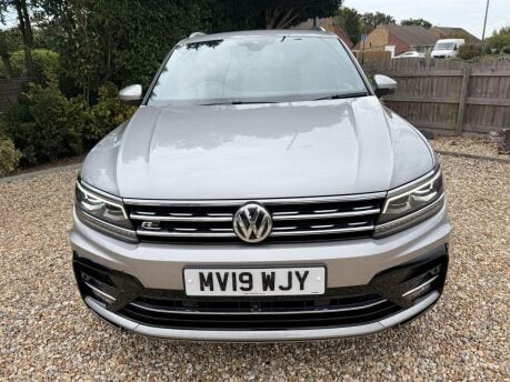 Volkswagen Tiguan 2.0 TDI R-Line Tech 4Motion Euro 6 (s/s) 5dr 8