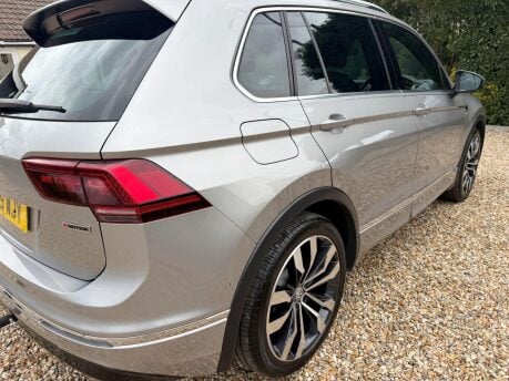 Volkswagen Tiguan 2.0 TDI R-Line Tech 4Motion Euro 6 (s/s) 5dr 10