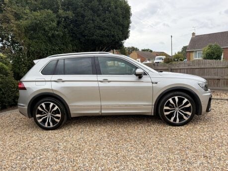 Volkswagen Tiguan 2.0 TDI R-Line Tech 4Motion Euro 6 (s/s) 5dr 6