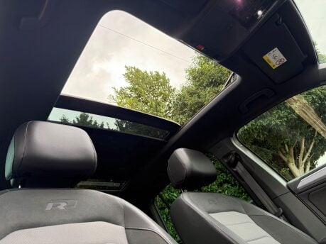Volkswagen Tiguan 2.0 TDI R-Line Tech 4Motion Euro 6 (s/s) 5dr 3