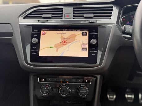 Volkswagen Tiguan 2.0 TDI R-Line Tech 4Motion Euro 6 (s/s) 5dr 19