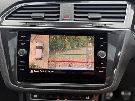 Volkswagen Tiguan 2.0 TDI R-Line Tech 4Motion Euro 6 (s/s) 5dr 21