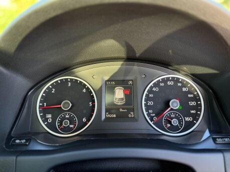 Volkswagen Tiguan 2.0 TDI BlueMotion Tech R-Line Edition DSG 4WD Euro 6 (s/s) 5dr 16