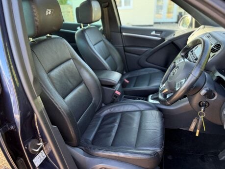 Volkswagen Tiguan 2.0 TDI BlueMotion Tech R-Line Edition DSG 4WD Euro 6 (s/s) 5dr 23