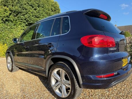 Volkswagen Tiguan 2.0 TDI BlueMotion Tech R-Line Edition DSG 4WD Euro 6 (s/s) 5dr 11