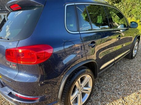 Volkswagen Tiguan 2.0 TDI BlueMotion Tech R-Line Edition DSG 4WD Euro 6 (s/s) 5dr 9